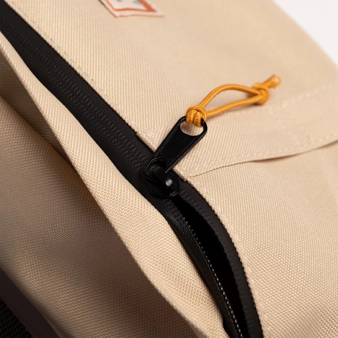 Day Trip Waist Bag - Beige 4